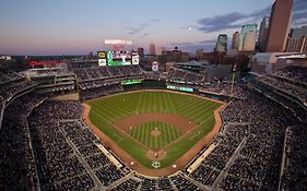 Holiday Inn Express & Suites Bloomington West By Ihg